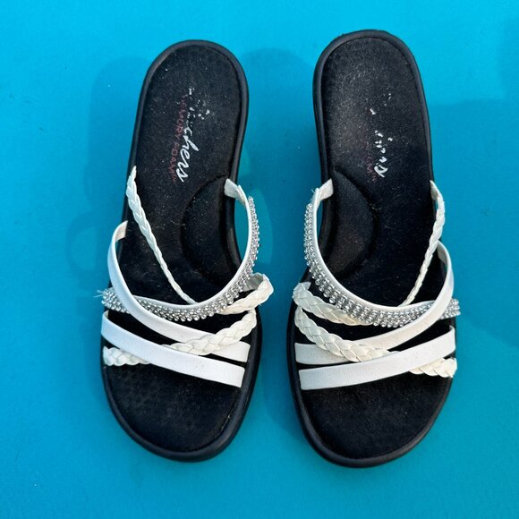 Women's White Rhinestone Skechers sandals, size 7 - Picture 3 of 3